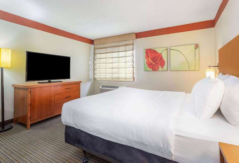 Отель La Quinta By Wyndham Chicago Tinley Park