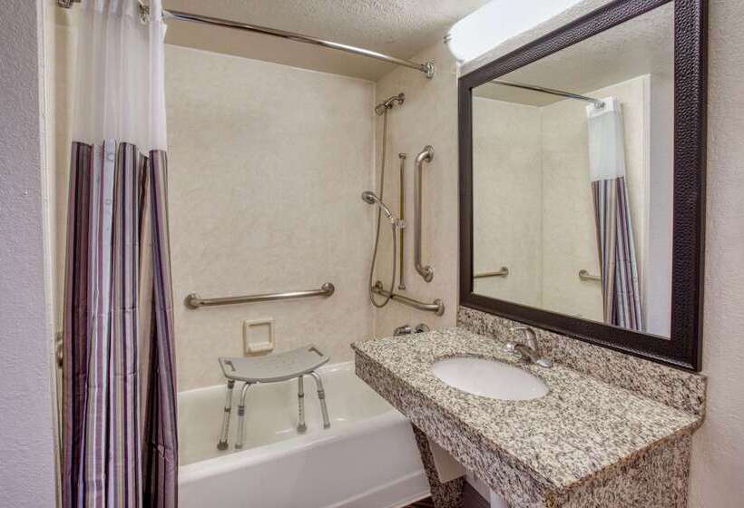 هتل La Quinta By Wyndham Minneapolis Bloomington W   Free Airport Shuttle