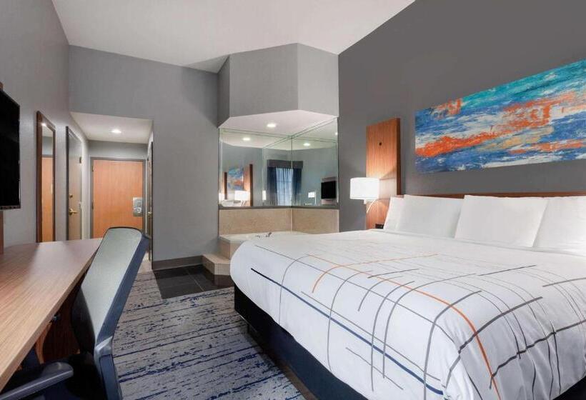 فندق La Quinta Inn & Suites By Wyndham St. Petersburg Northeast