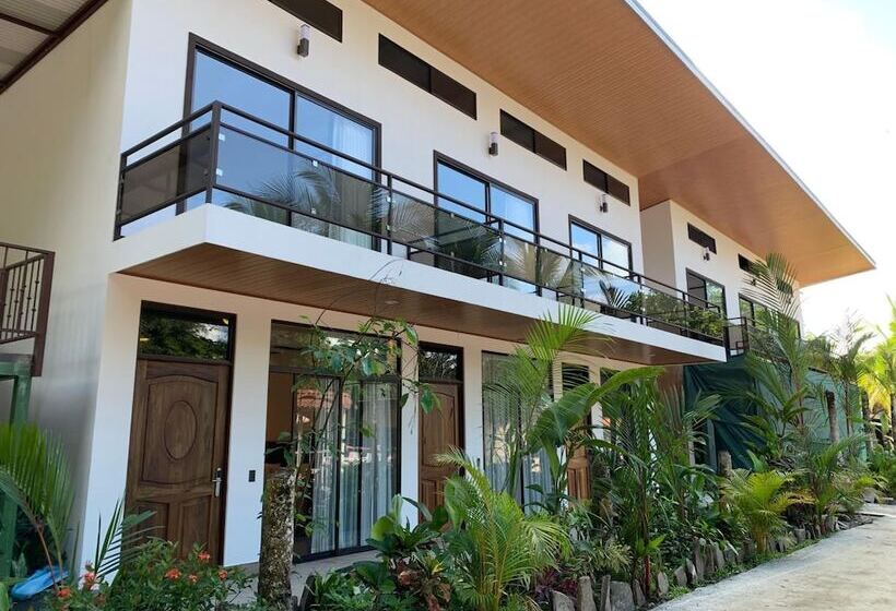 هتل Manuel Antonio Park