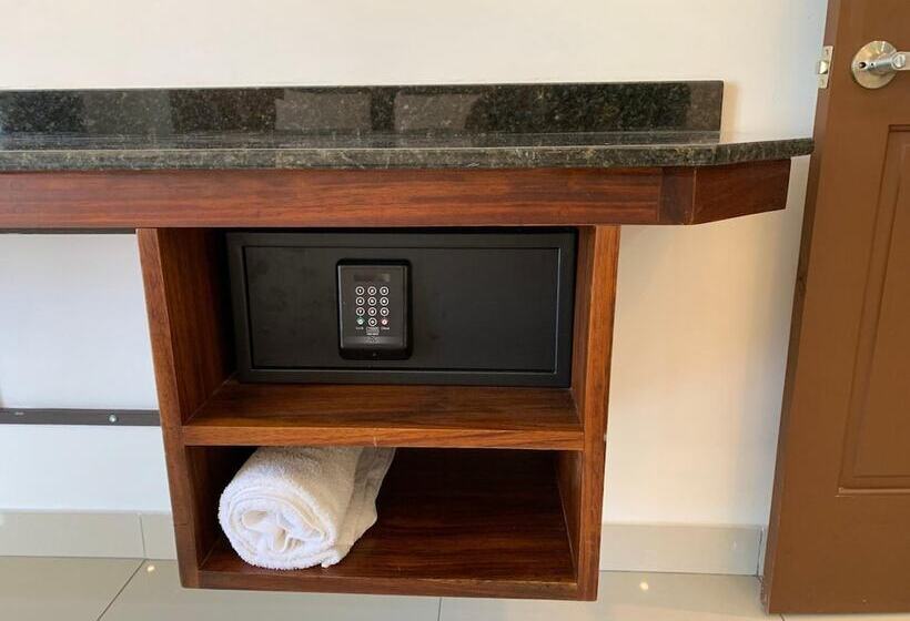 هتل Manuel Antonio Park