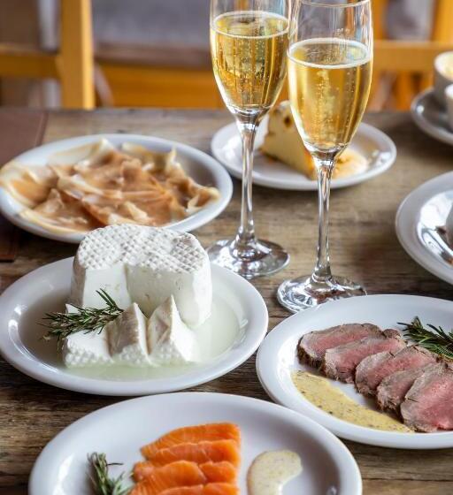 هتل Pousada El Gordo