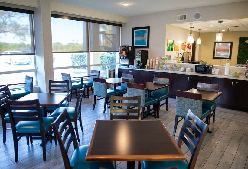 בית מלון כפרי Quality Inn Palm Beach International Airport