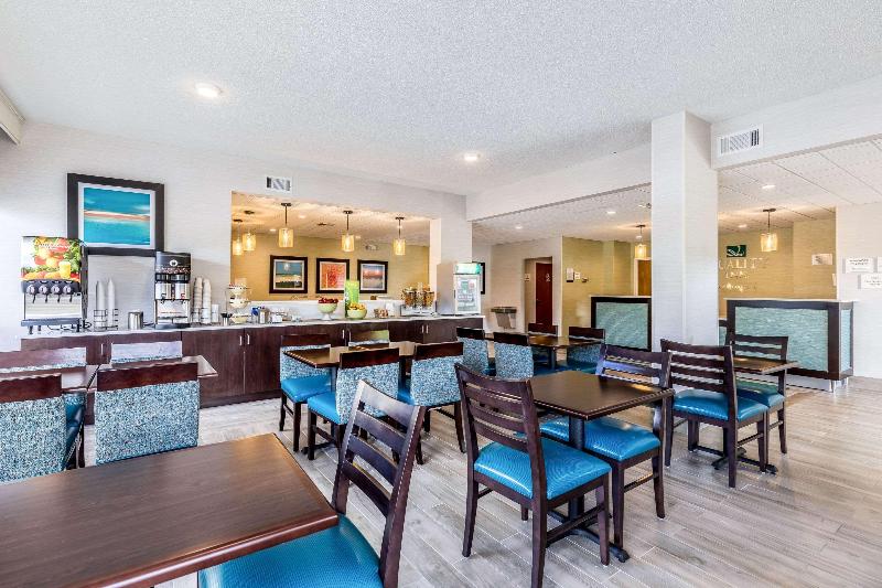 בית מלון כפרי Quality Inn Palm Beach International Airport