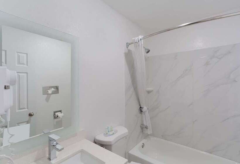 فندق Quality Inn Redding Near I5