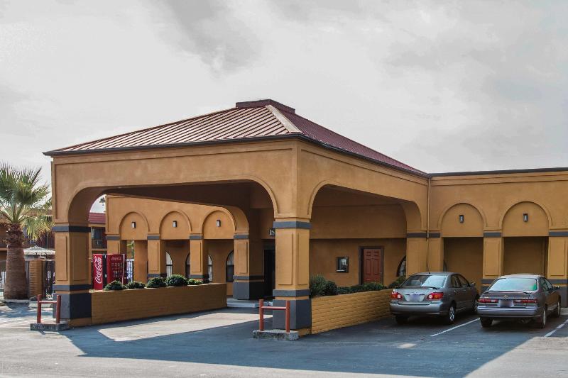 هتل Quality Inn Redding Near I5