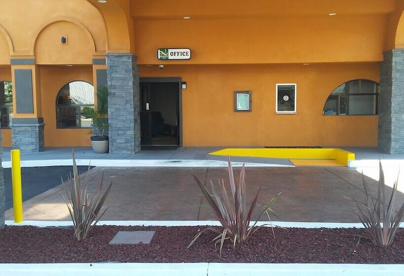 هتل Quality Inn Redding Near I5