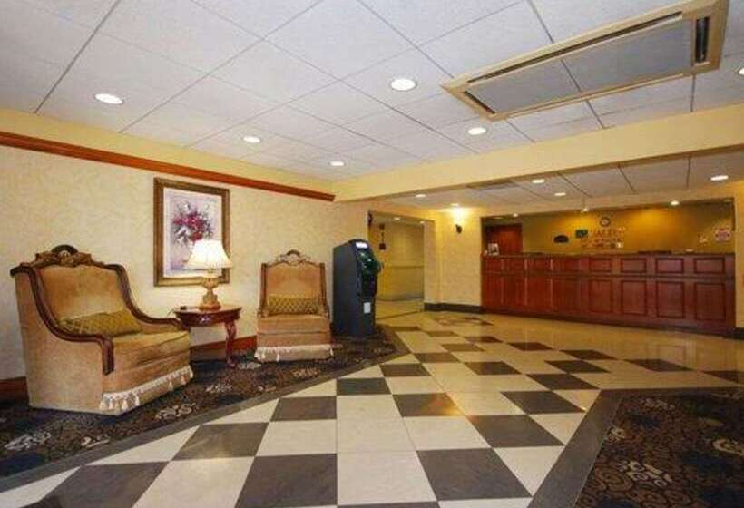 בית מלון כפרי Quality Inn & Suites