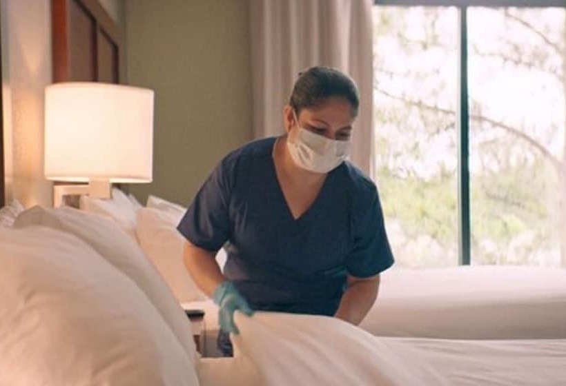 هتل Quality Suites Addisondallas