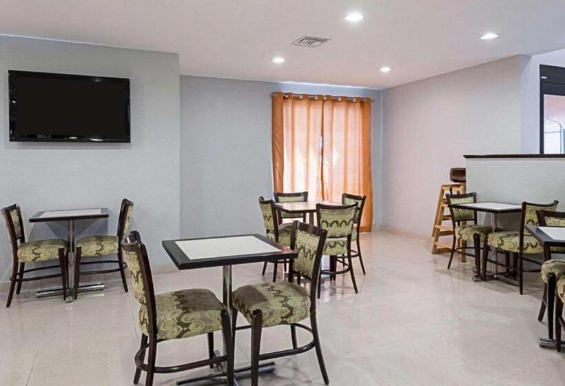 فندق Quality Suites