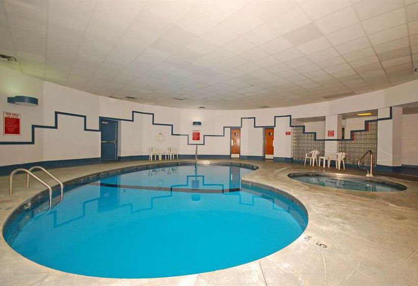 هتل Rodeway Inn & Conference Center