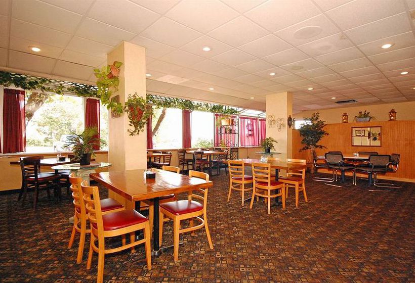 هتل Rodeway Inn & Conference Center