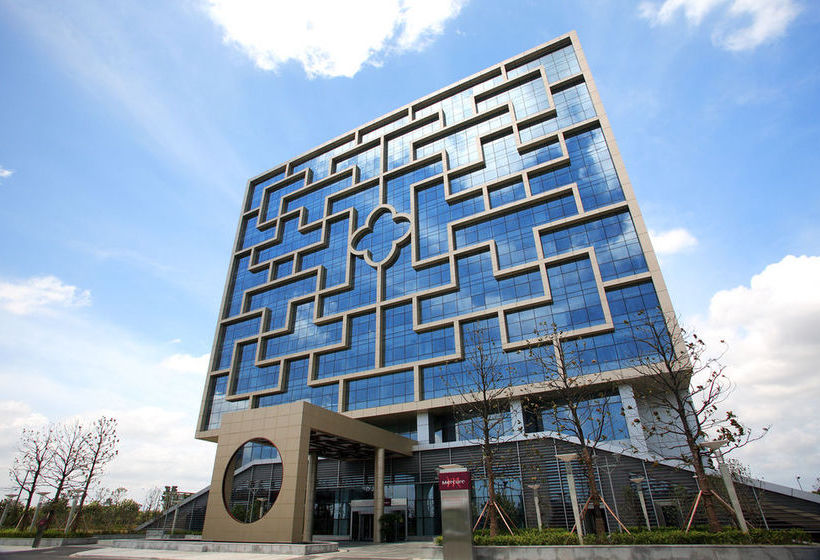 Mercure Suzhou Park Hotel & Suites