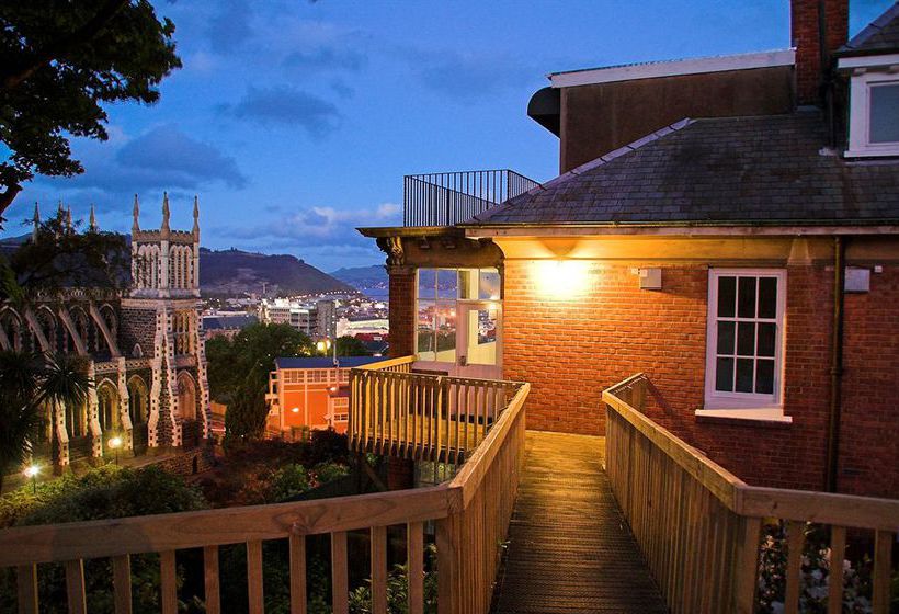 هتل The Brothers Boutique