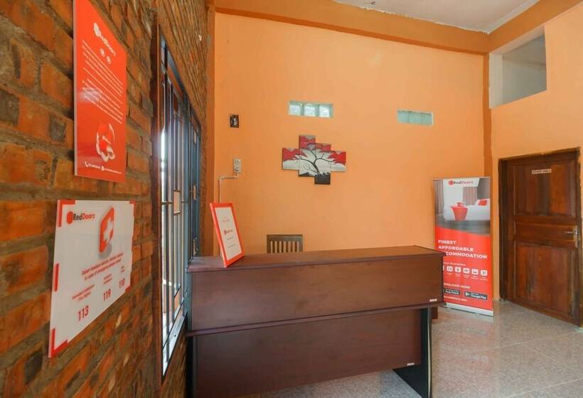 هتل Reddoorz Near Bukit Kubu Berastagi