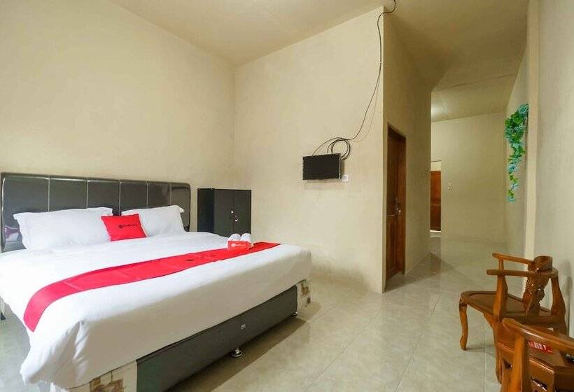 هتل Reddoorz Near Bukit Kubu Berastagi