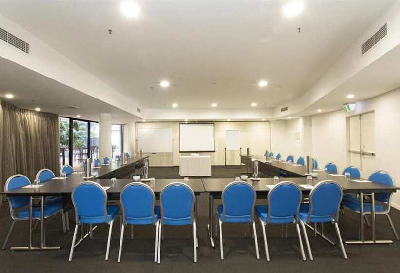 Breakfree Grand Pacific