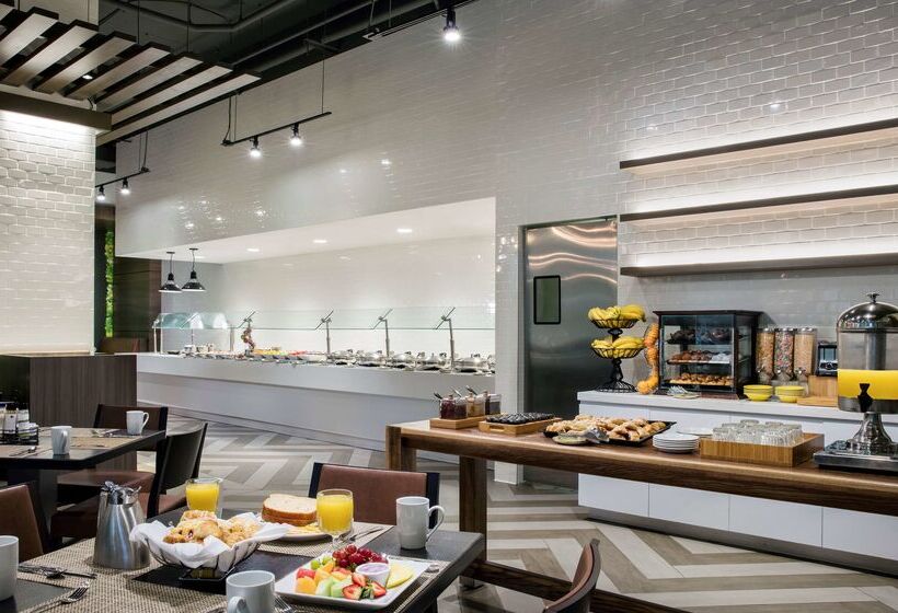 Doubletree By Hilton Hotel Miami Airport & Convention Center