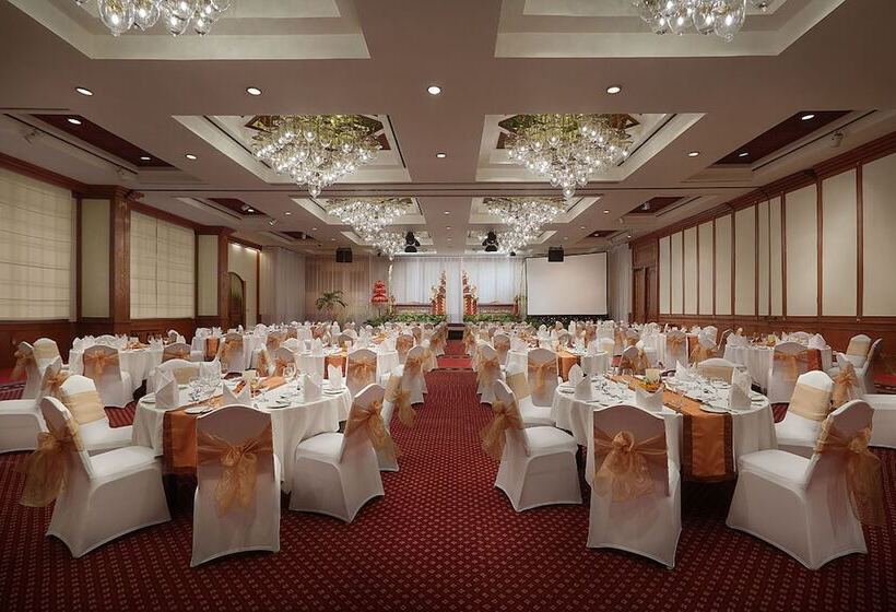 هتل Ayodya Resort Bali