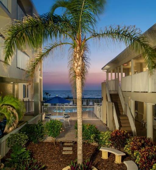 בית מלון כפרי Belleair Beach Club