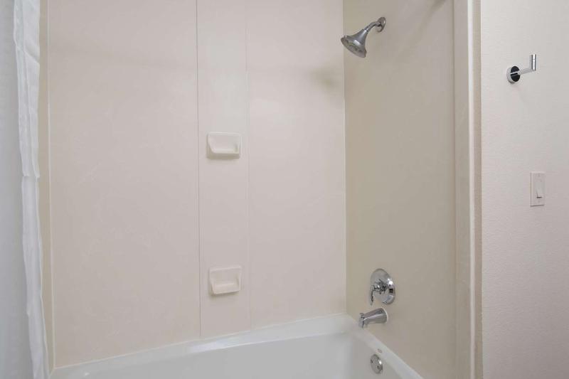בית מלון כפרי Best Western Valencia/six Flags Inn & Suites