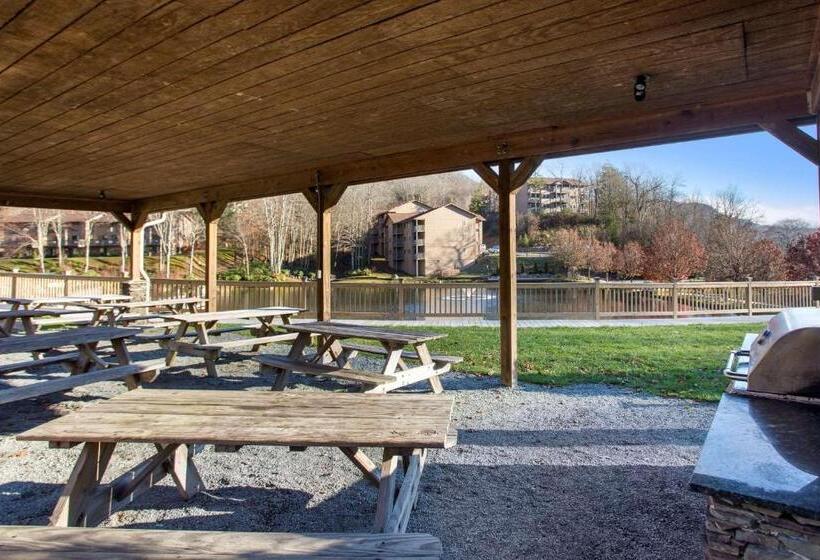 Отель Bluegreen Vacations Blue Ridge Village, An Ascend Resort