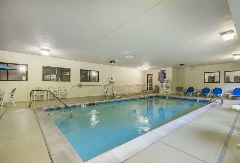 בית מלון כפרי Comfort Suites St Charlesst Louis