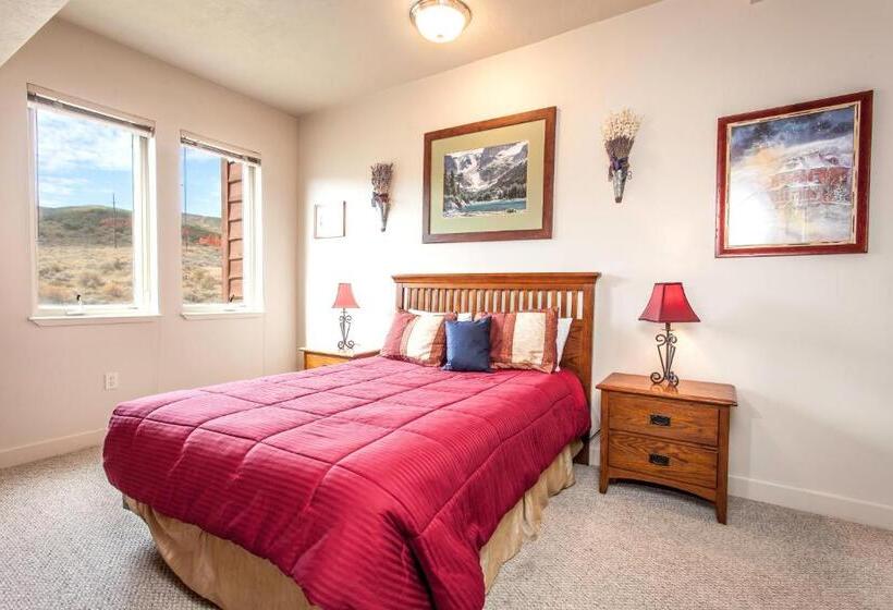 هتل Crestview Condominiums By All Seasons Resort Lodging