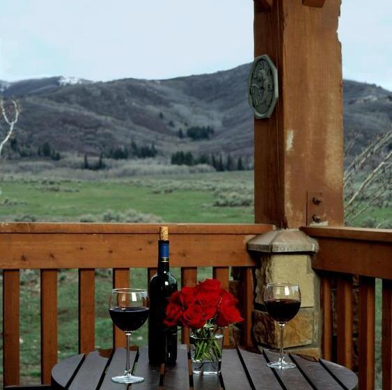 هتل Crestview Condominiums By All Seasons Resort Lodging