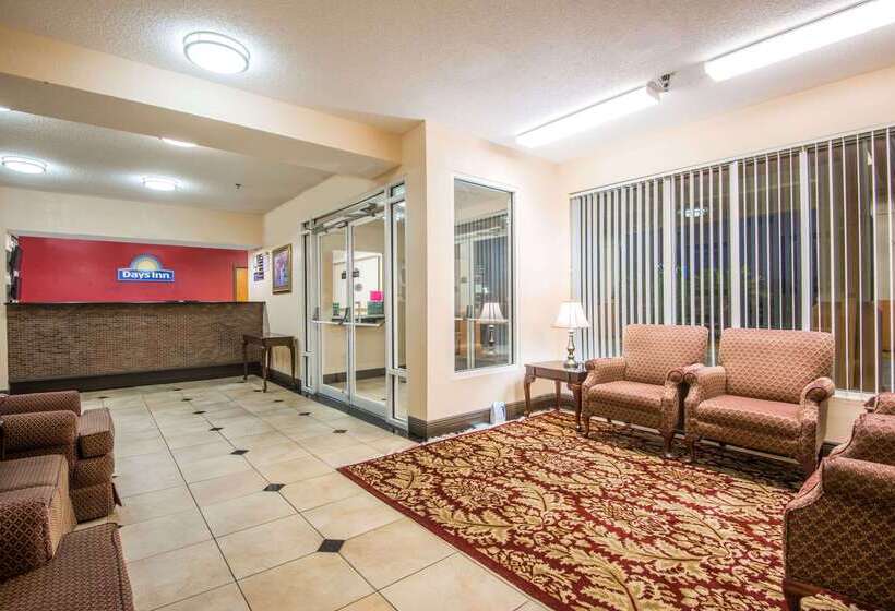 هتل Days Inn By Wyndham Coliseum Montgomery Al