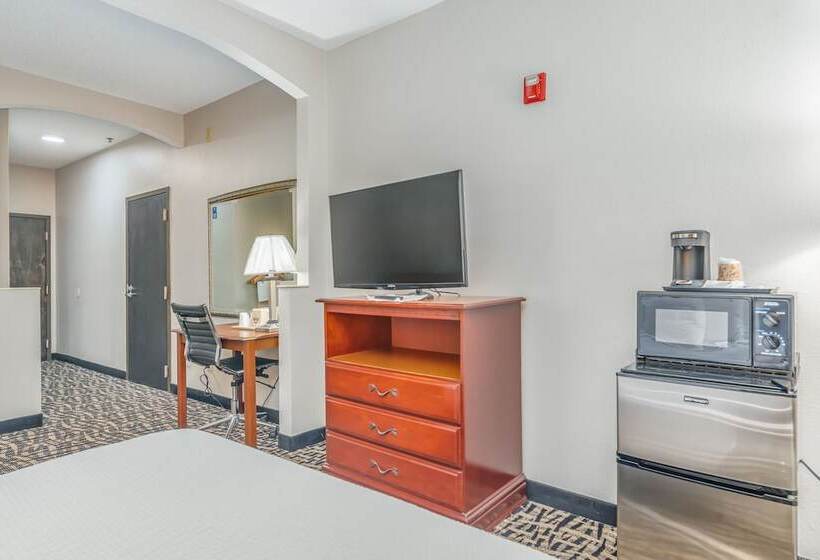 هتل Days Inn By Wyndham Coliseum Montgomery Al