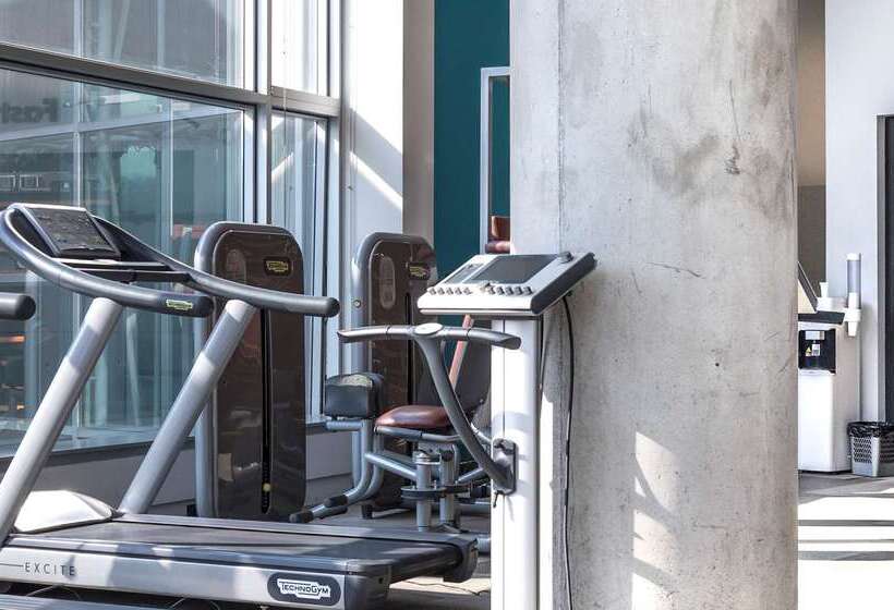 هتل Golden Tulip Zira Belgrade