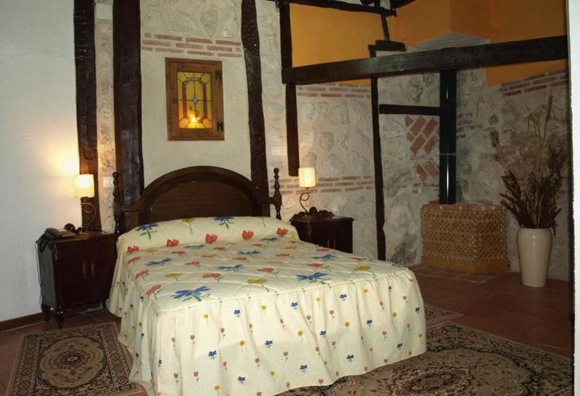 בית מלון כפרי Gran Posada La Mesnada