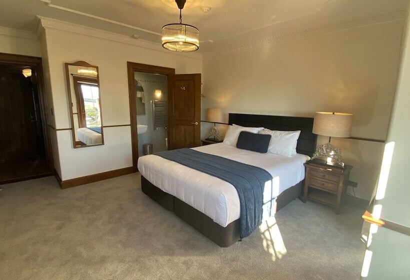 هتل Grand Arden Monaco Nelson