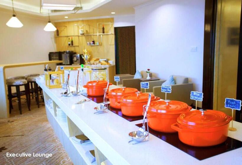 هتل Menara Peninsula