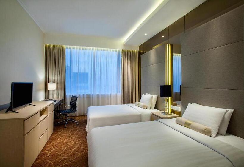 هتل Menara Peninsula