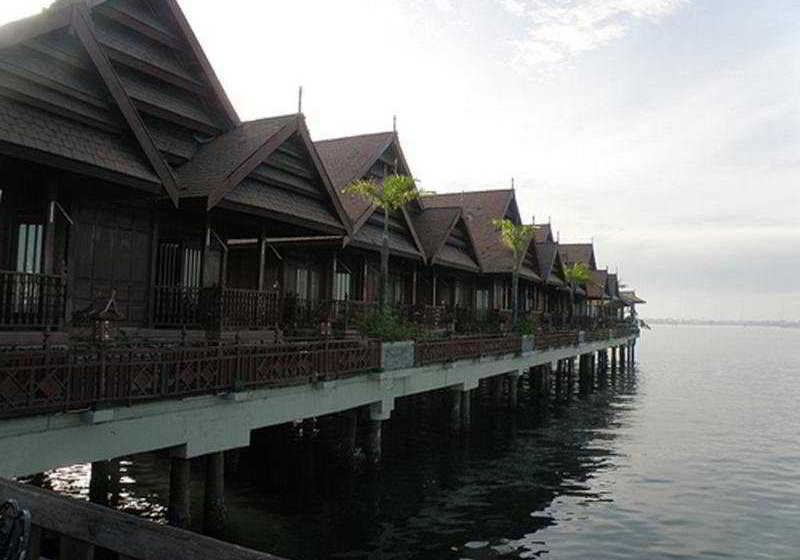 Отель Pantai Gapura Makassar