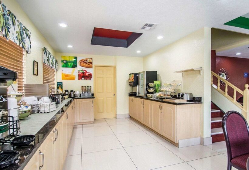 בית מלון כפרי Quality Inn Sarasota I75