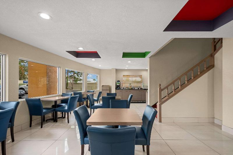 בית מלון כפרי Quality Inn Sarasota I75