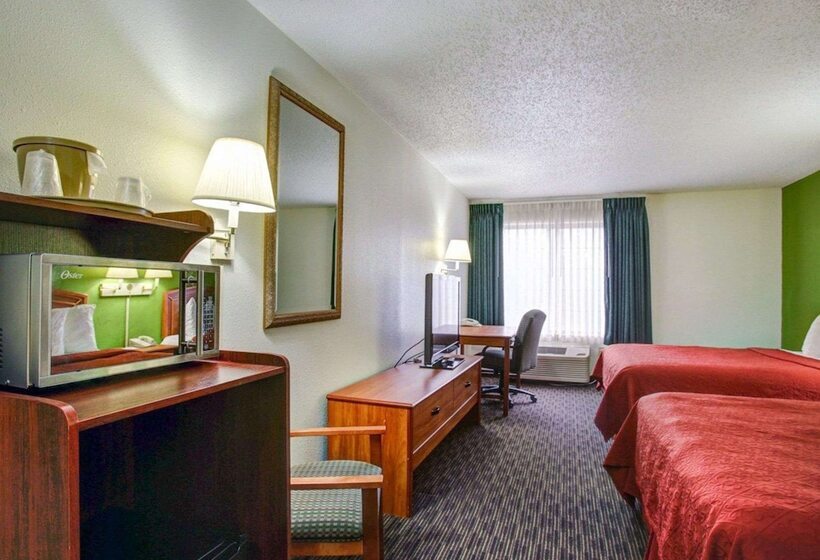 هتل Quality Inn & Suites Airport
