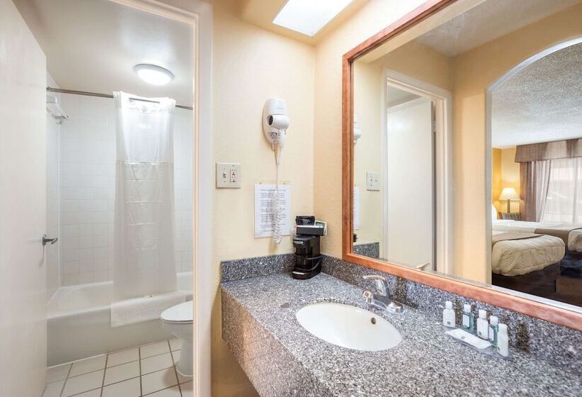 Отель Quality Inn White Springs Suwanee