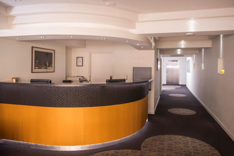 Отель Quest Cathedral Junction Serviced Apartments