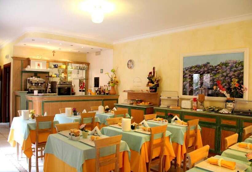 هتل Residence Alberghiero Eolie