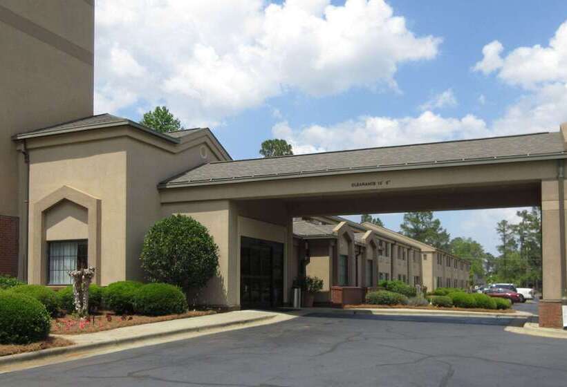 فندق Rodeway Inn