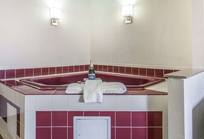酒店 Sleep Inn & Suites Near I 90 And Ashtabula