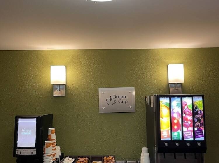 酒店 Sleep Inn & Suites Near I 90 And Ashtabula