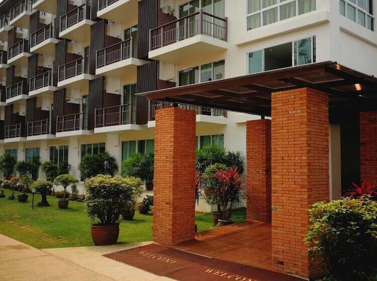 هتل Teak Garden Resort, Chiang Rai