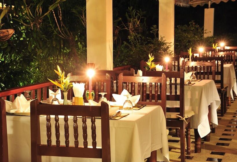 هتل Teak Garden Resort, Chiang Rai