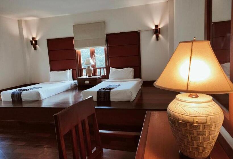 هتل Teak Garden Resort, Chiang Rai