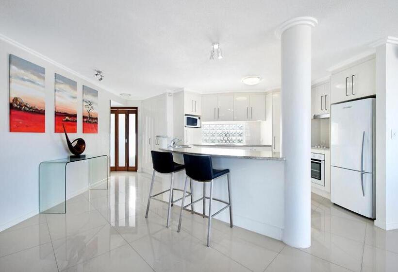 هتل Ultiqa Shearwater Resort